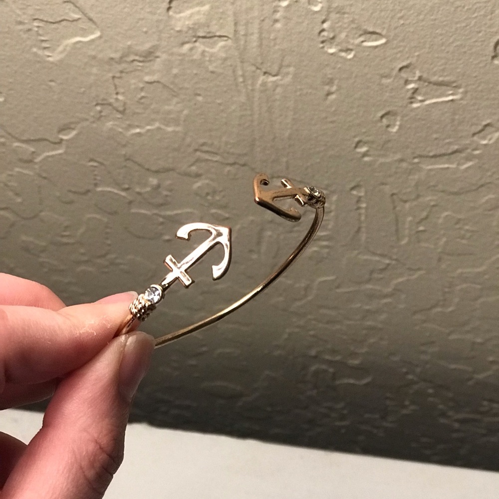 Anchor shaped golden bracelet